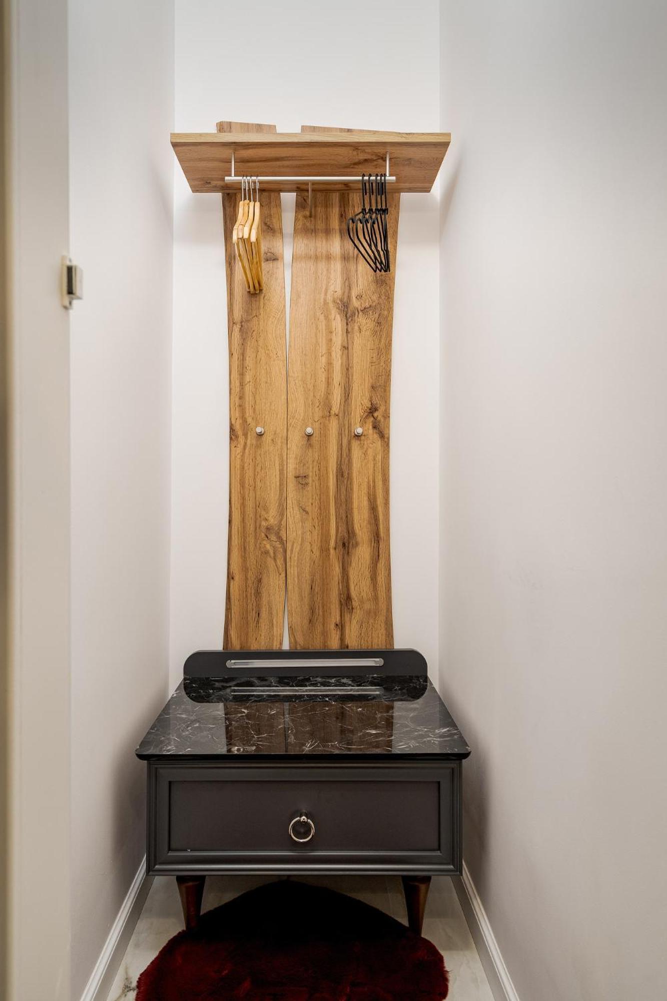 Cooper And Wood Elegance Orizont Galleries Boekarest Buitenkant foto
